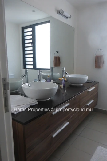 Stunning Duplex for Rent in Azuri, Haute Rive<br/>