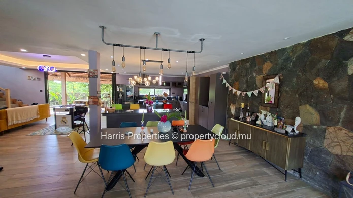 For Sale – Stunning Villa In Balaclava 