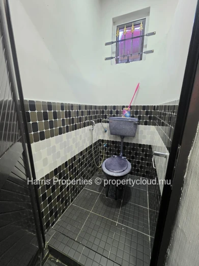 Unfurnished apartment for rent in Triolet 