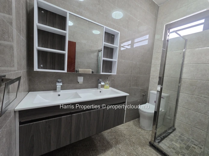 Villa moderne et luxueuse à vendre – Pereybere