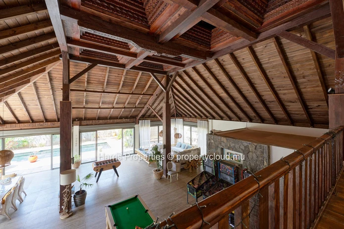 Magnifique villa RES de style balinais à vendre dans un complexe résidentiel sécurisé à Grand Baie