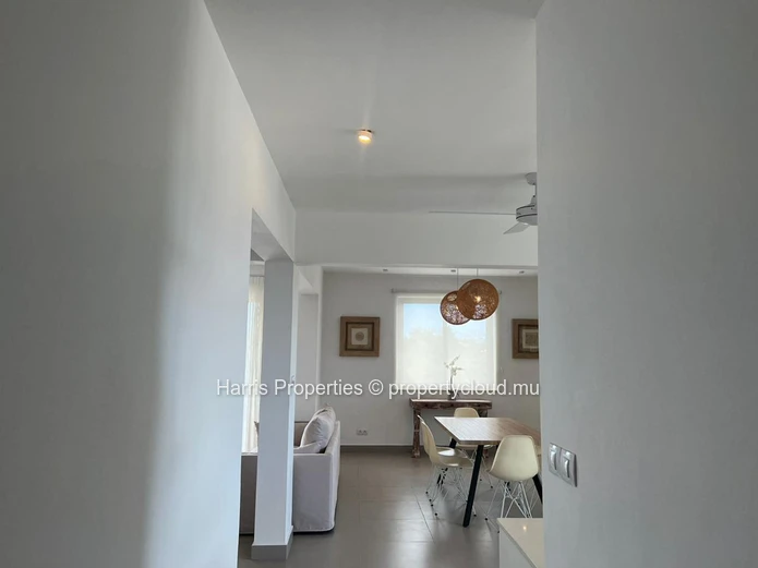 Charming second-floor apartment for sale in Pereybere