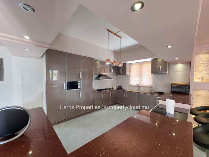Stunning house for sale in Calodyne 
