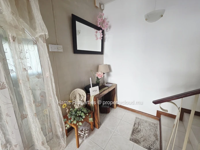 Magnifique duplex à vendre– Pereybere
