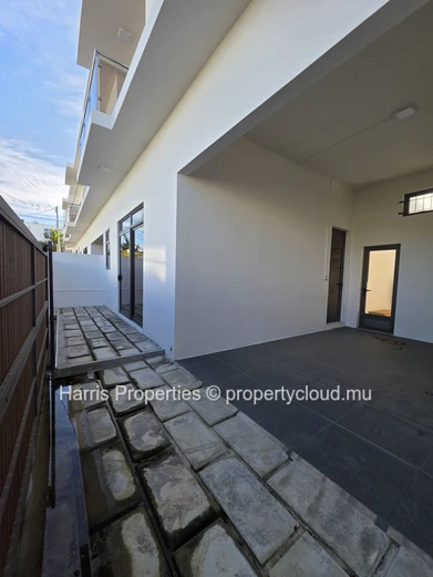 Duplex individuel neuf à vendre à Grand Baie