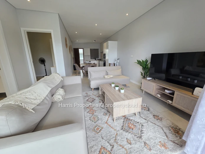 Stunning first-floor apartment for rent in a high-end residence in Pereybere