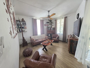 7 Bedroom Apartment
