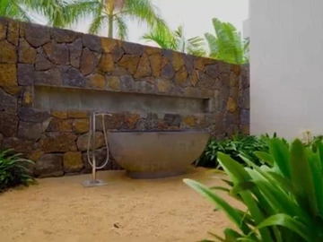 7 Bedroom Villa
