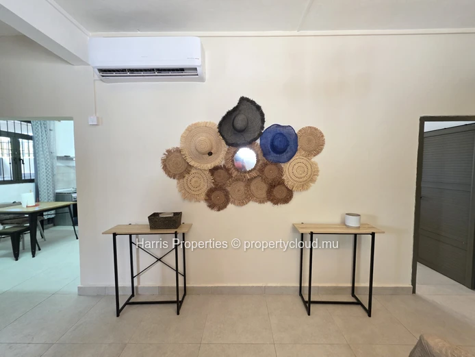 Magnificent Ground Floor Apartment for Rent in a Secure Residence, Pereybere