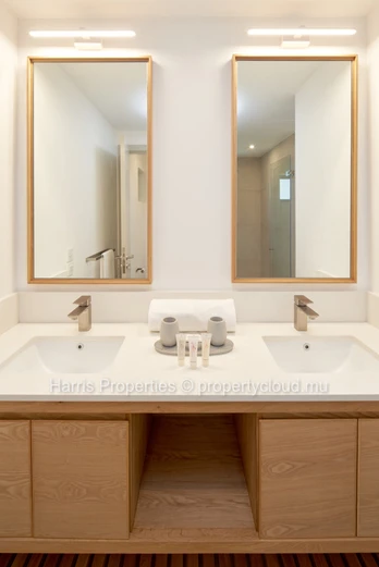 G+2 apartment – Pointe aux Canonniers (2 minutes by car from Mont Choisy beach)