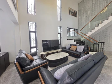 4 Bedroom Villa