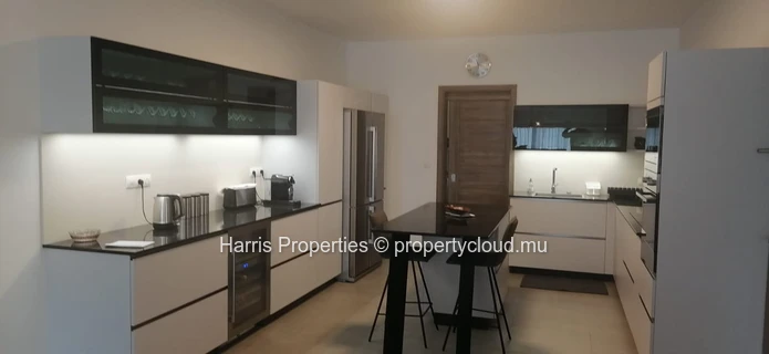 Bel appartement PDS au 7ème étage à vendre à Phoenix