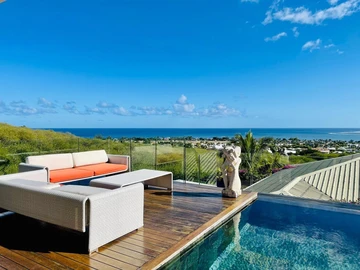 5 Bedroom Villa