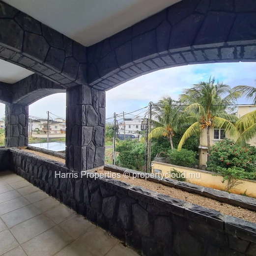 Beautiful apartment in the first floor available for rent in Pointe aux Biches