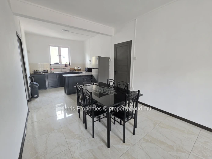 Beautiful furnished first floor apartment available for rent in Pereybere