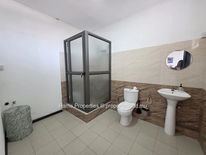 Magnifique penthouse à vendre dans une résidence haut de gamme – Pereybere