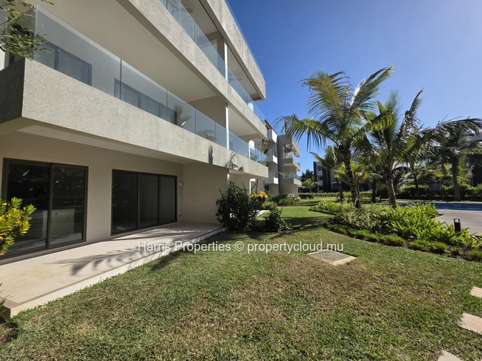 High standard G+2 apartment project with sea view located in Pointe aux Canonniers