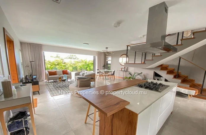 Exquisite high end villa for sale in Pereybere