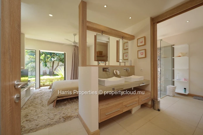 Exquisite RES villa for sale in a secure residential complex in the heart of Grand Baie