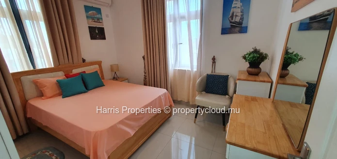 Modern & bright apartment on second floor for rent in Pereybere 