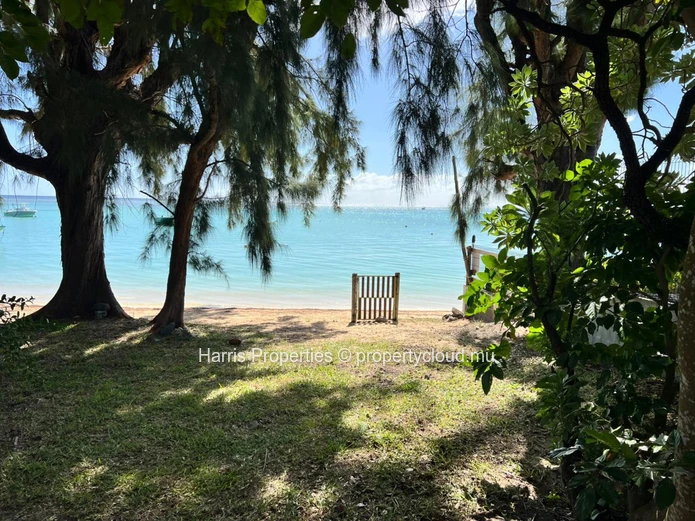 Exceptional Beachfront Land For Sale In Pereybere – Rare Investment Opportunity 