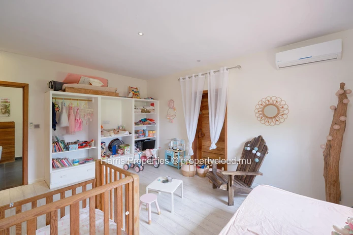 Magnifique villa RES de style balinais à vendre dans un complexe résidentiel sécurisé à Grand Baie