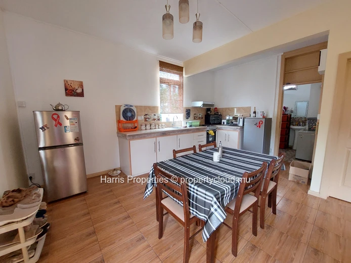 First floor furnished apartment for rent in Vale 