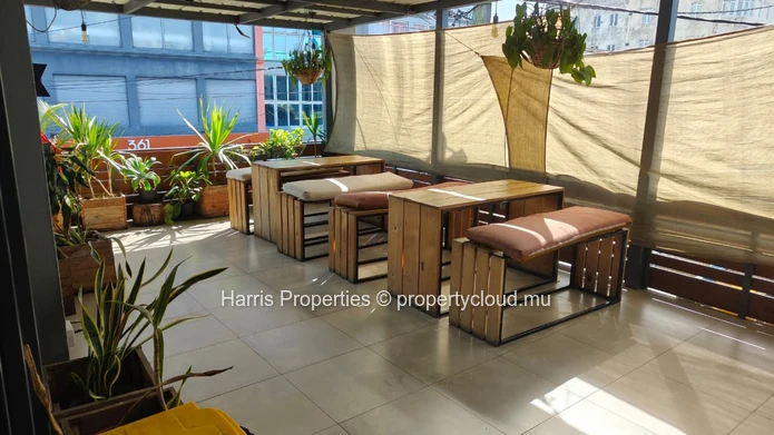 Fonds commercial d'un café bien établi à vendre à Goodlands
