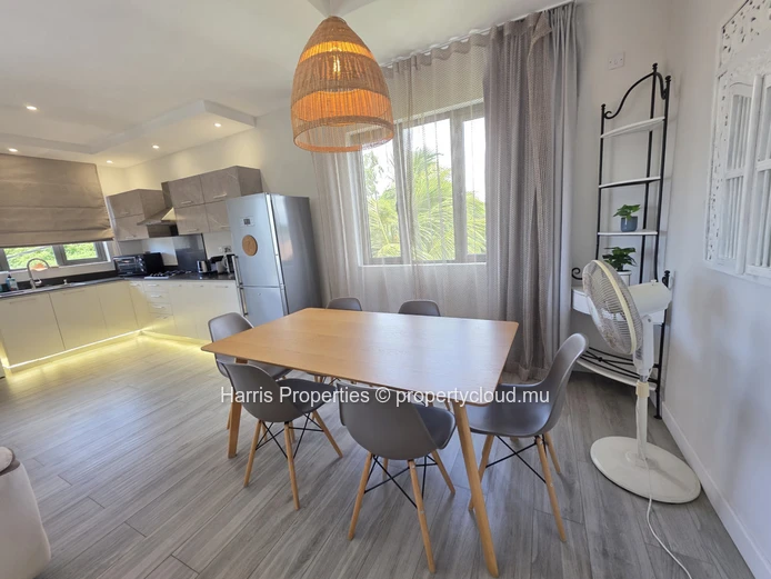 Appartement luxueux et superbement aménagé à vendre à Pereybere