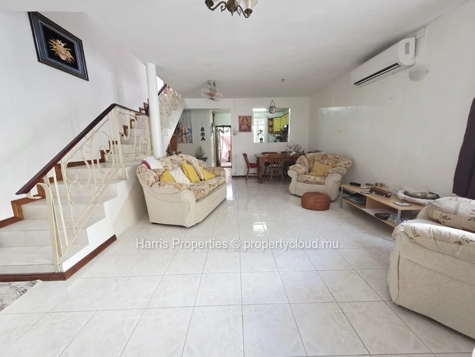 Magnifique duplex à vendre– Pereybere
