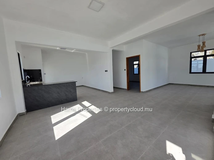 FOR SALE – New beautiful villa in Grand Gaube (Sole Mandate)
