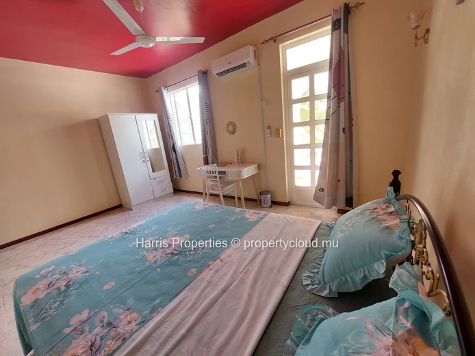 Charming Individual House for Rent in a Secure Residential Complex in Pereybere