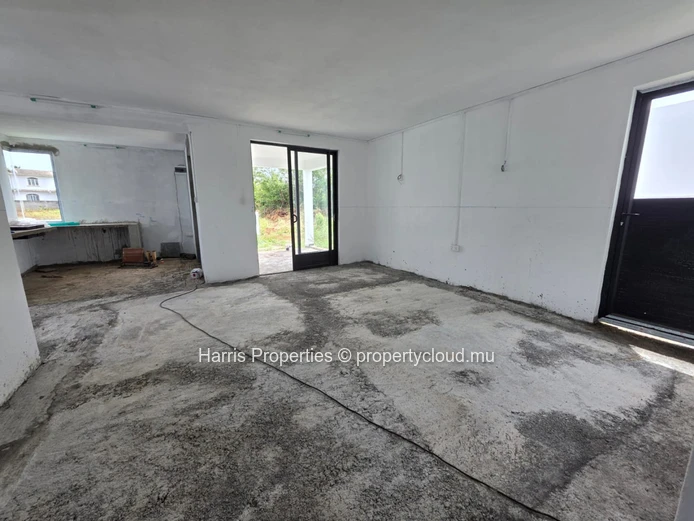 Investment opportunity: Off-plan individual villas in Khoyratty