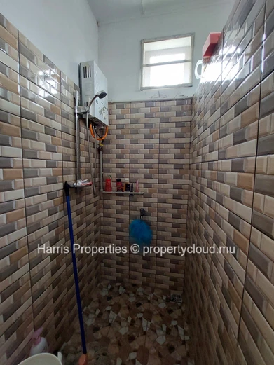 First floor furnished apartment for rent in Vale 