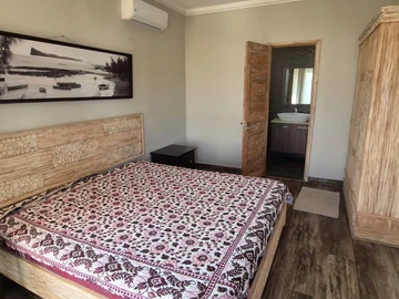 5 Bedroom Villa