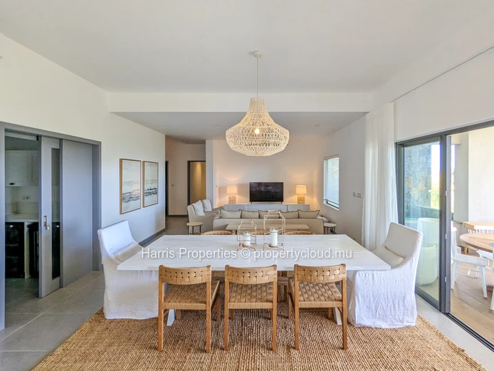 For rent beautiful 4 bedrooms apartment offering a panoramic view of the lagoon - ST ANTOINE