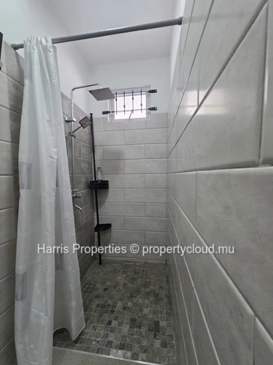 Magnificent Ground Floor Apartment for Rent in a Secure Residence, Pereybere