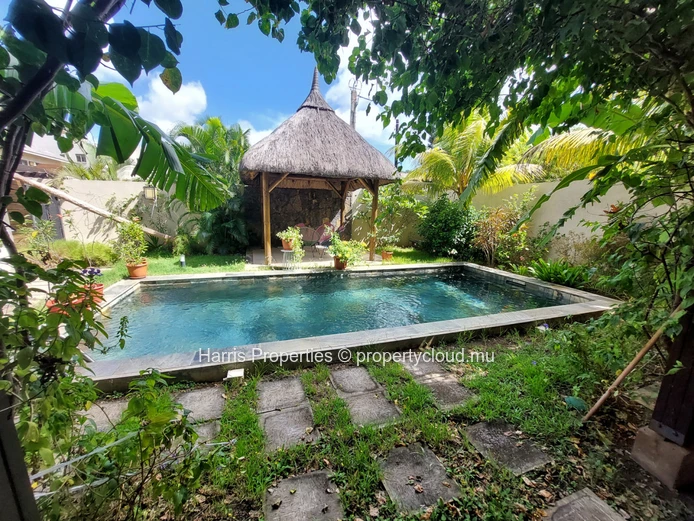 Cozy and luxurious villa for rent in a secure and calm residence in Pereybere 