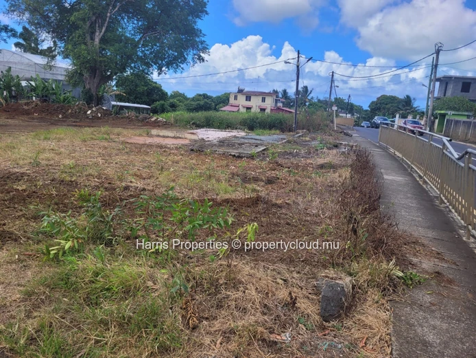 FOR SALE – Exceptional Commercial Lot in Belle Vue Maurel