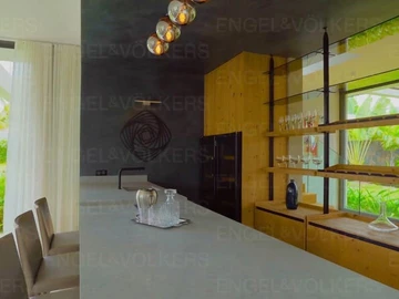 7 Bedroom Villa