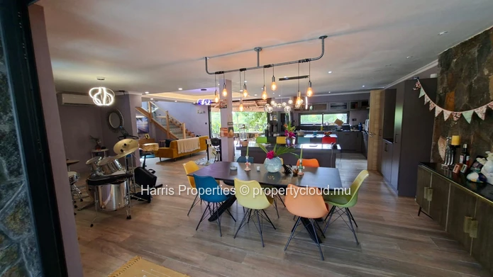 For Sale – Stunning Villa In Balaclava 