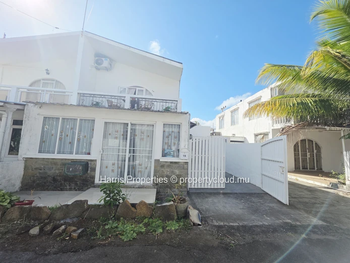 Magnifique duplex à vendre– Pereybere