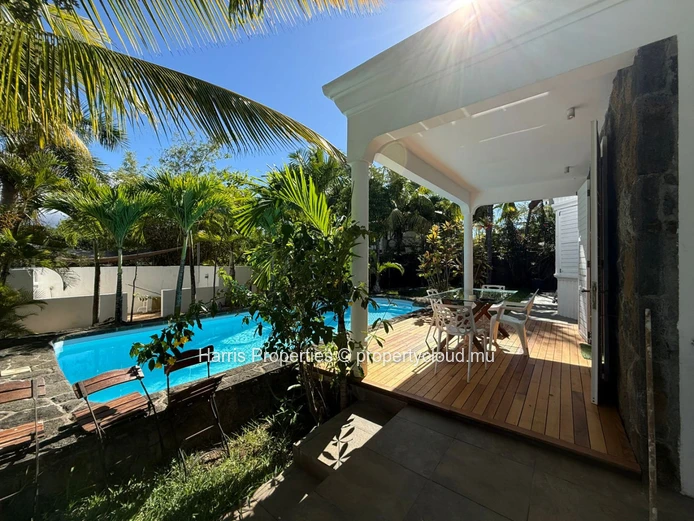 Beautiful single-story villa for rent in Bain Boeuf