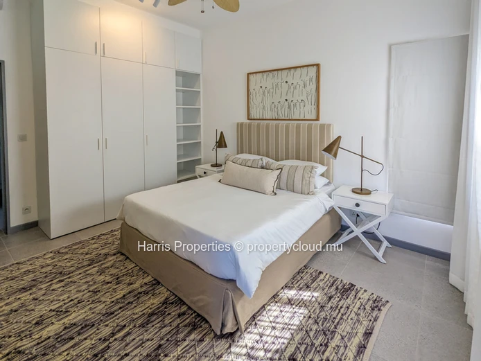 For rent beautiful 4 bedrooms apartment offering a panoramic view of the lagoon - ST ANTOINE