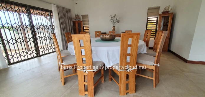 Sumptuous villa of 4 Bedrooms for sale - BALACLAVA SECTOR