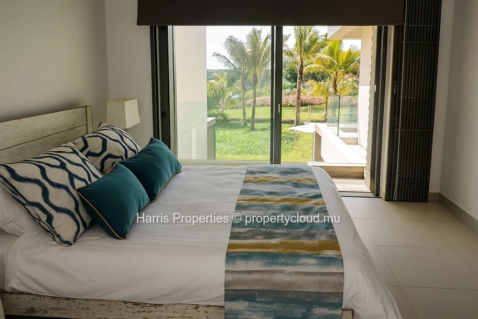 Exquisite Waterfront Duplex in Calodyne – Le Barachois