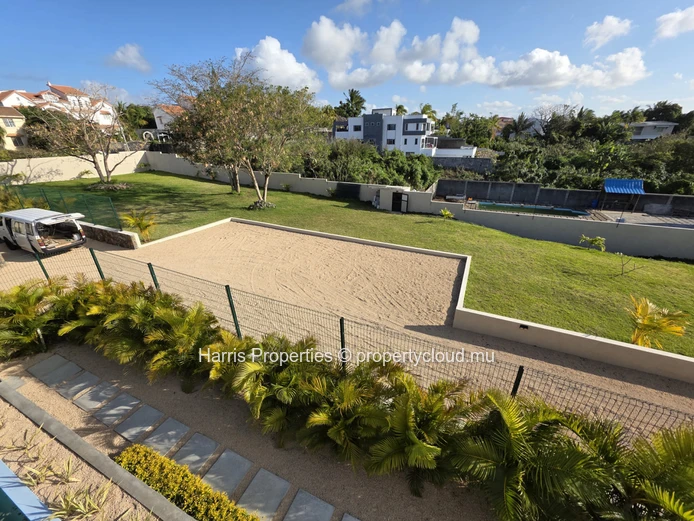 Individual villa for rent in the prestigious area of Calodyne