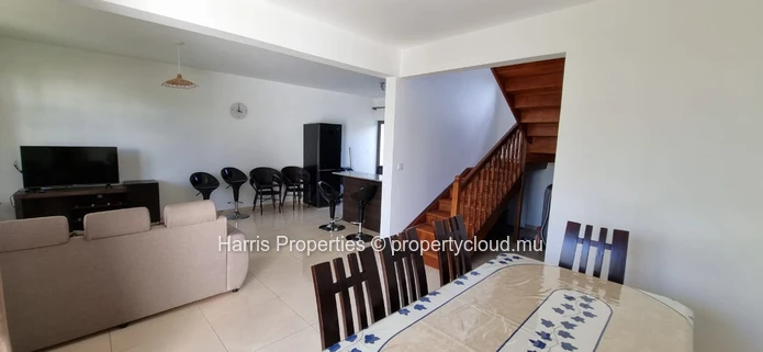 New modern duplex for rent in a secure residence with shared swimming pool in Pereybere