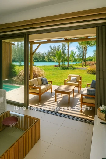 Exquisite Waterfront Duplex in Calodyne – Le Barachois