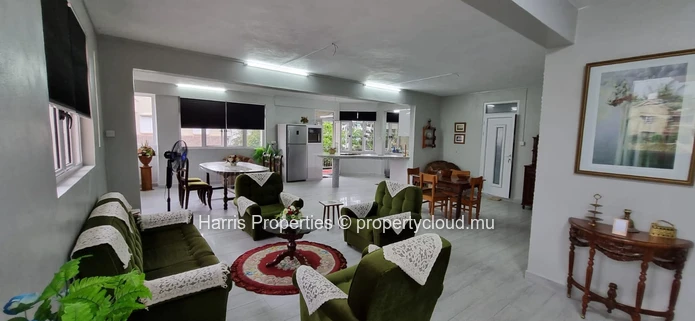 Beautiful First-Floor Apartment for Rent – Trou aux Biches